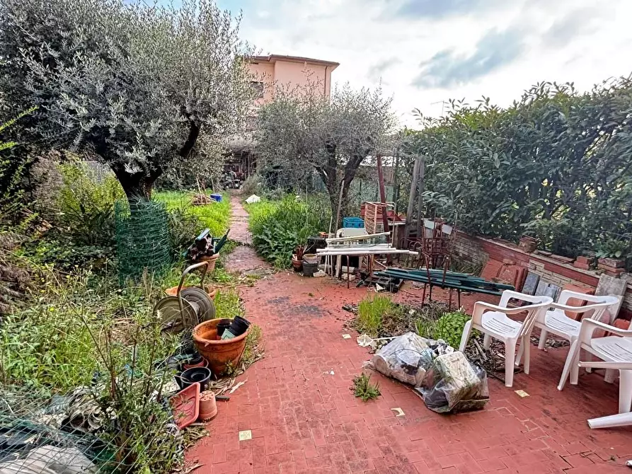 Immagine 4 di Terratetto in vendita  a Lucca