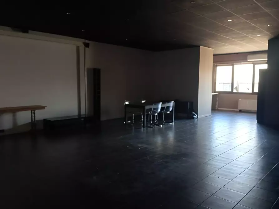 Immagine 4 di Locale commerciale in affitto  a Empoli