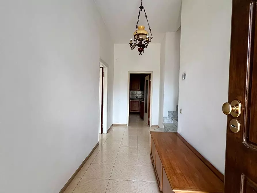 Immagine 20 di Villa in vendita  a Massa