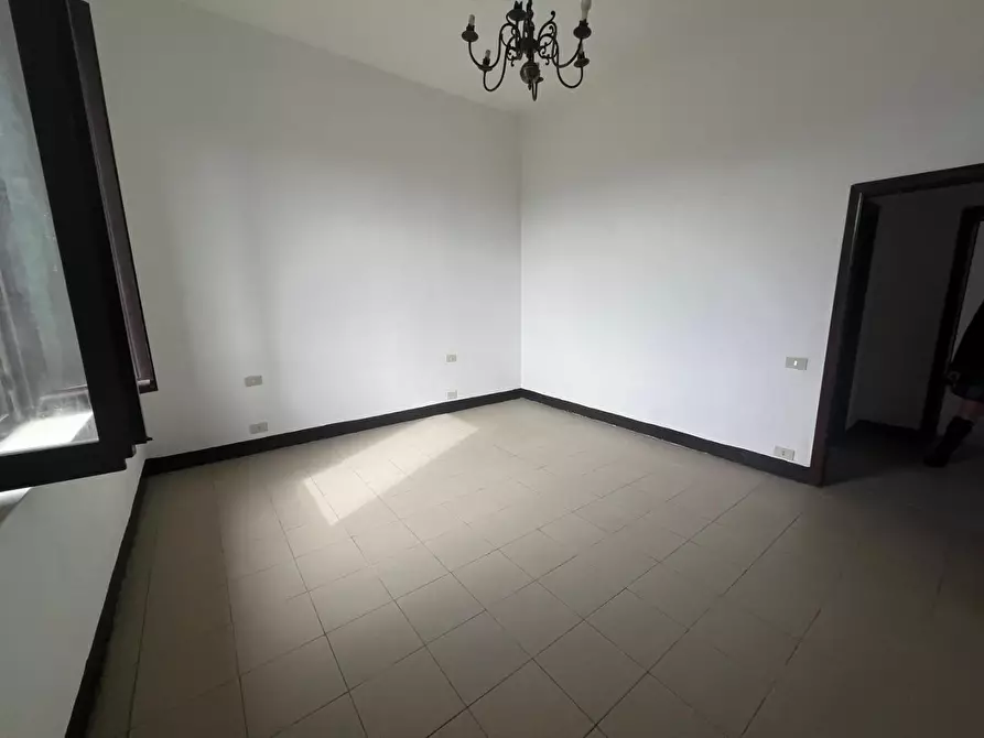 Immagine 10 di Appartamento in vendita  a Casole D'elsa