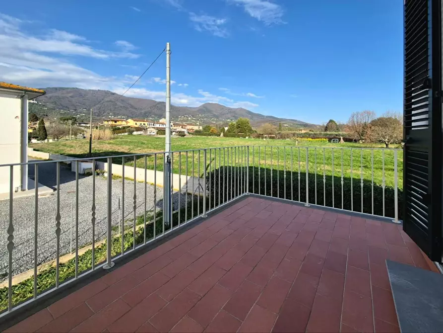 Immagine 23 di Casa bifamiliare in vendita  a Capannori