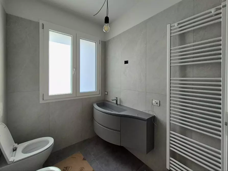 Immagine 21 di Casa bifamiliare in vendita  a Capannori