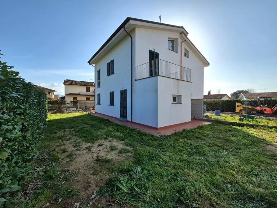 Immagine 5 di Casa bifamiliare in vendita  a Capannori