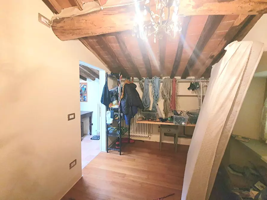 Immagine 37 di Terratetto in vendita  a Lucca