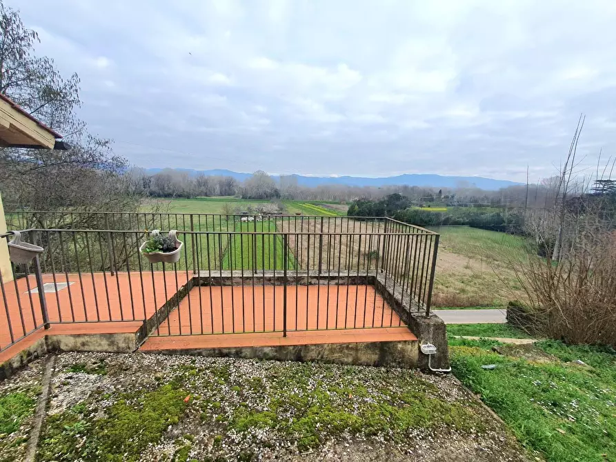 Immagine 41 di Terratetto in vendita  a Lucca