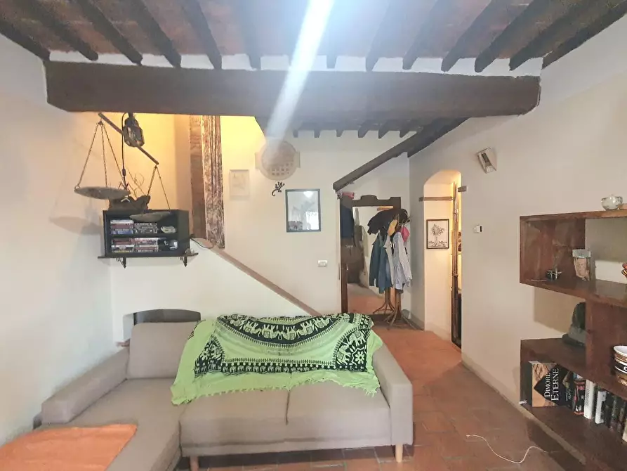 Immagine 15 di Terratetto in vendita  a Lucca