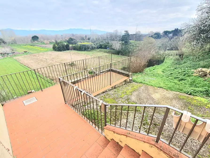 Immagine 9 di Terratetto in vendita  a Lucca