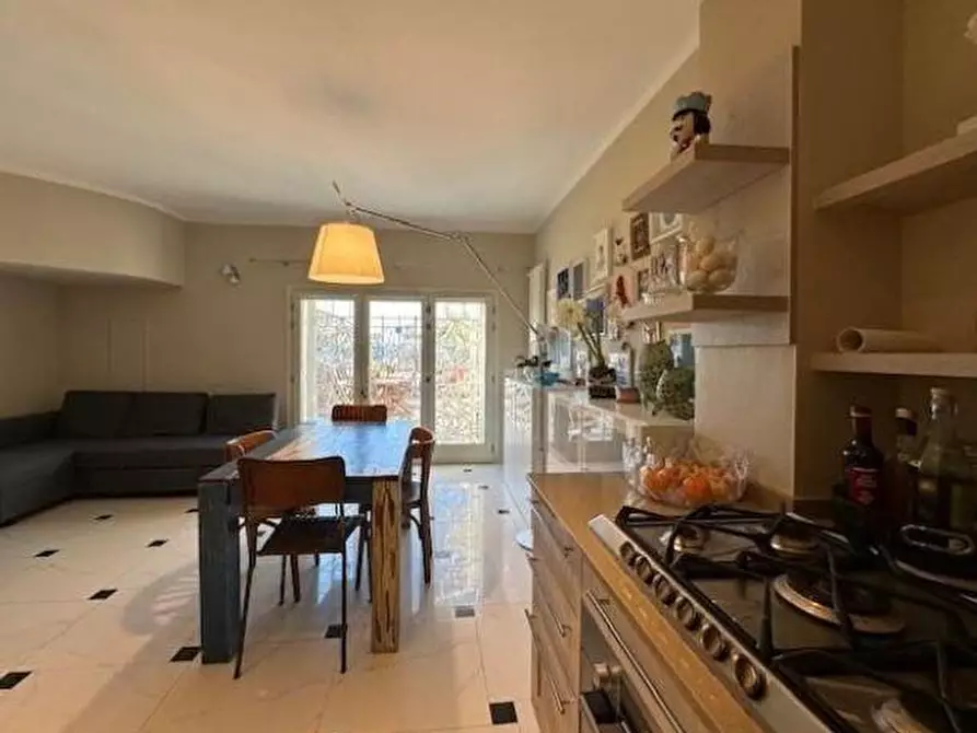 Immagine 13 di Appartamento in vendita  a Camaiore