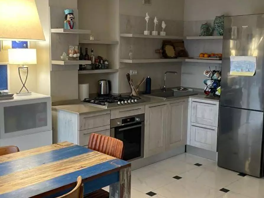 Immagine 1 di Appartamento in vendita  a Camaiore