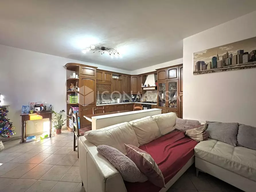 Immagine 12 di Appartamento in vendita  a Santa Maria A Monte