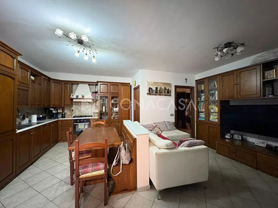 Immagine 4 di Appartamento in vendita  a Santa Maria A Monte