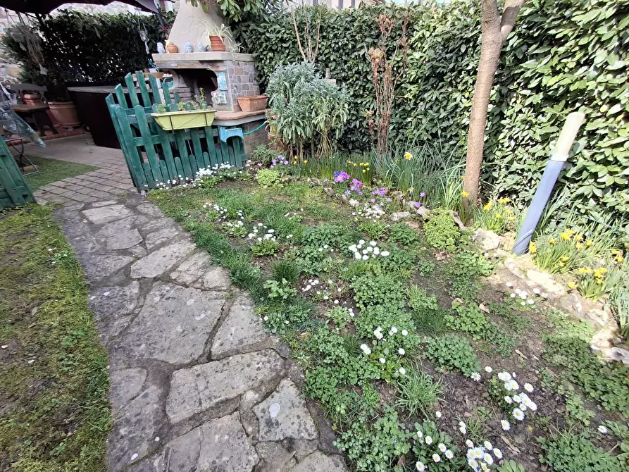 Immagine 35 di Casa colonica in vendita  a Vinci