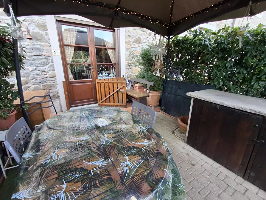 Immagine 32 di Casa colonica in vendita  a Vinci