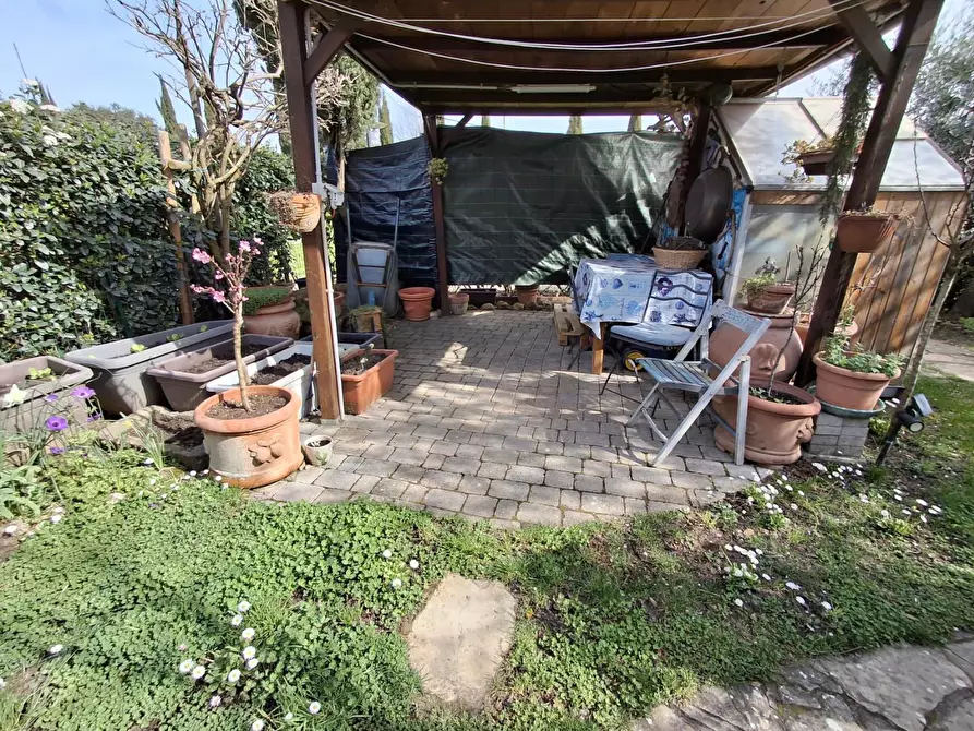 Immagine 36 di Casa colonica in vendita  a Vinci