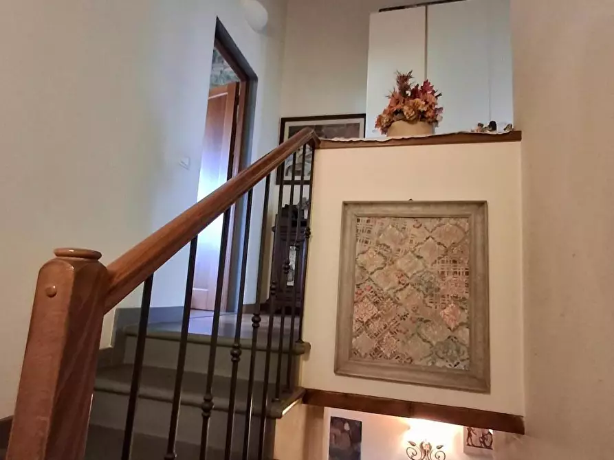 Immagine 13 di Casa colonica in vendita  a Vinci