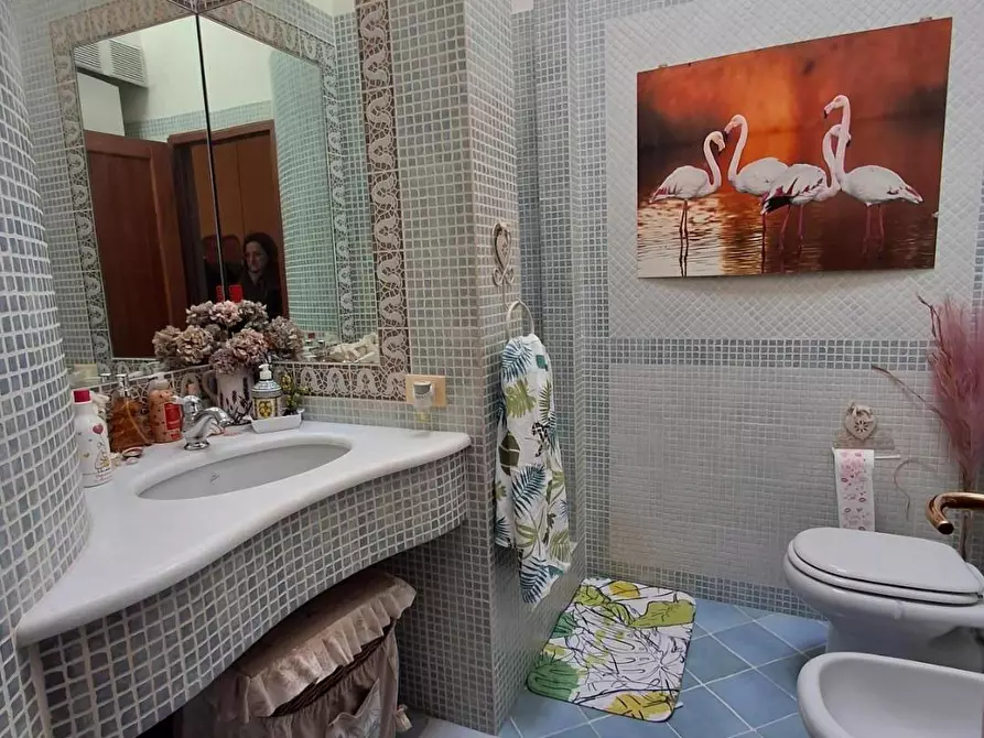 Immagine 23 di Casa colonica in vendita  a Vinci