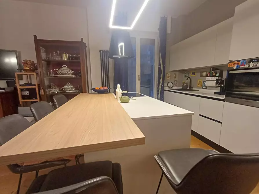 Immagine 6 di Appartamento in vendita  a Siena