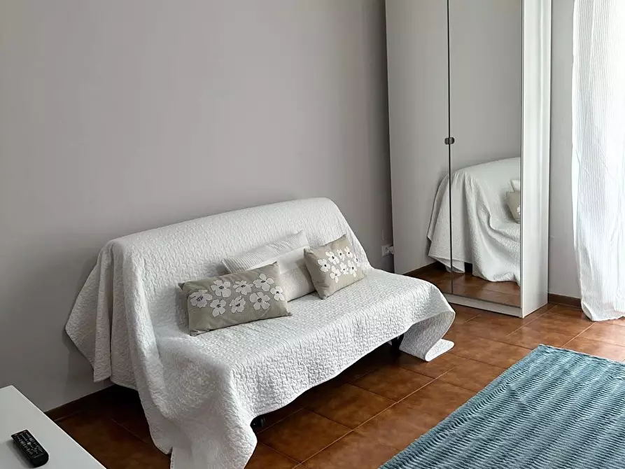 Immagine 3 di Appartamento in affitto  a Carrara