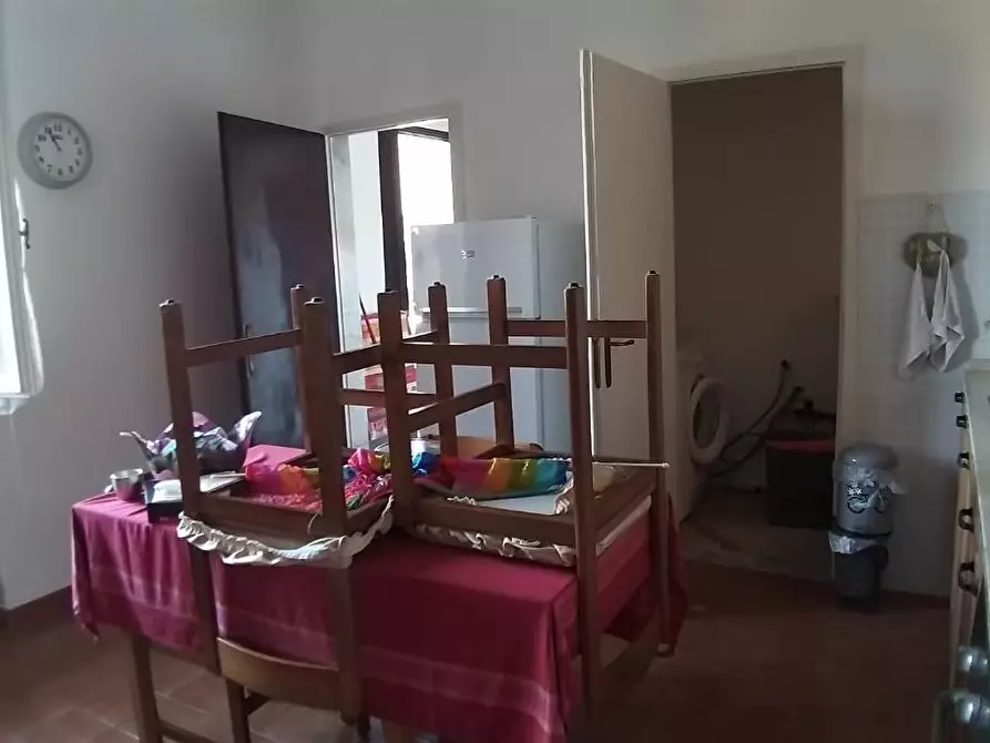 Immagine 4 di Appartamento in affitto  a Carrara