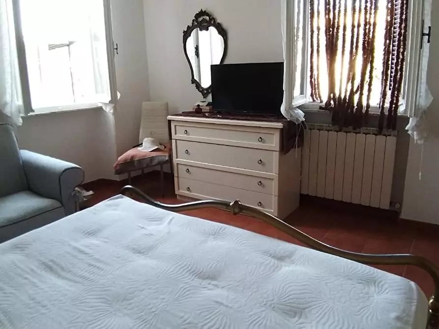 Immagine 7 di Appartamento in affitto  a Carrara