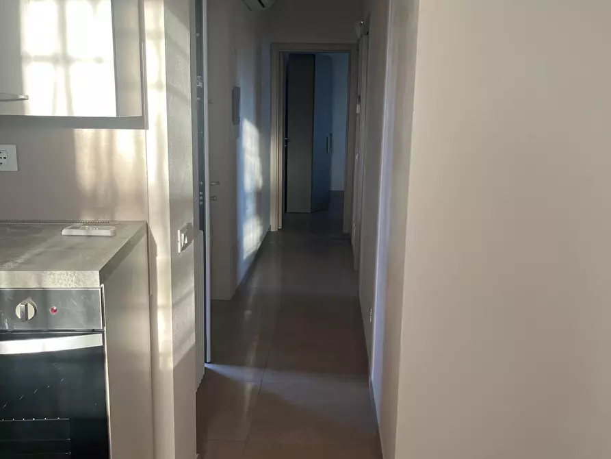 Immagine 4 di Appartamento in affitto  a Massa