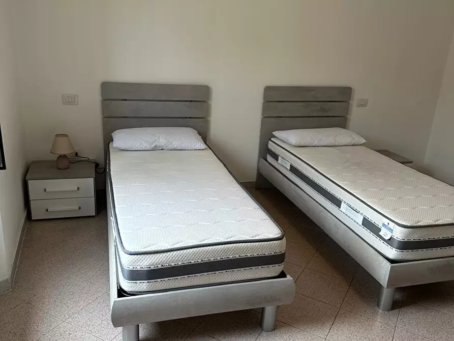 Immagine 9 di Appartamento in affitto  a Carrara