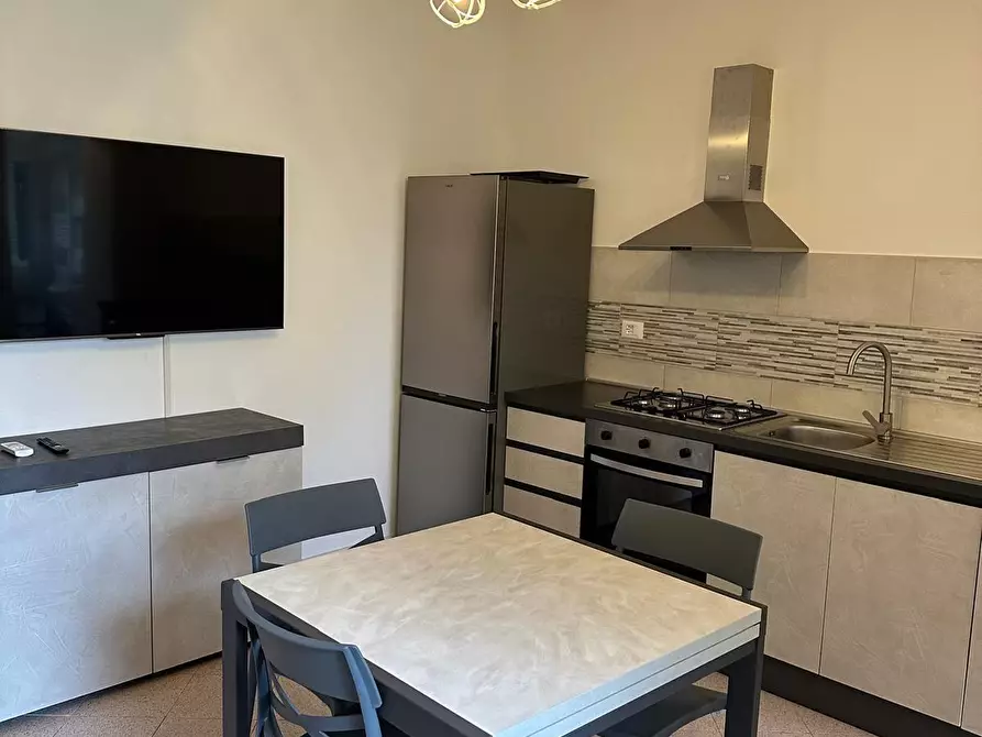 Immagine 4 di Appartamento in affitto  a Carrara