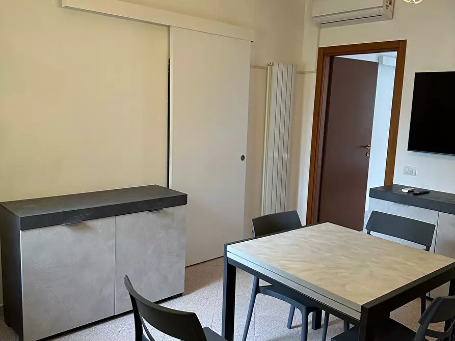 Immagine 7 di Appartamento in affitto  a Carrara