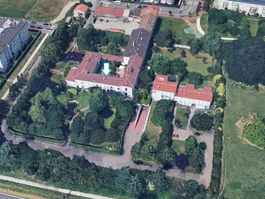 Immagine 1 di Ufficio in vendita  a Cernusco Sul Naviglio