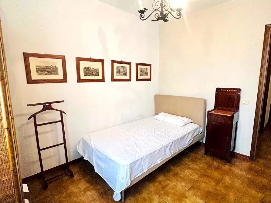 Immagine 21 di Appartamento in vendita  a Massa