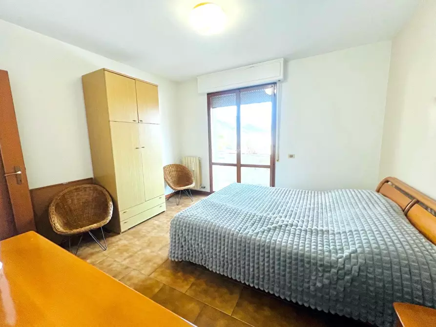 Immagine 14 di Appartamento in vendita  a Massa