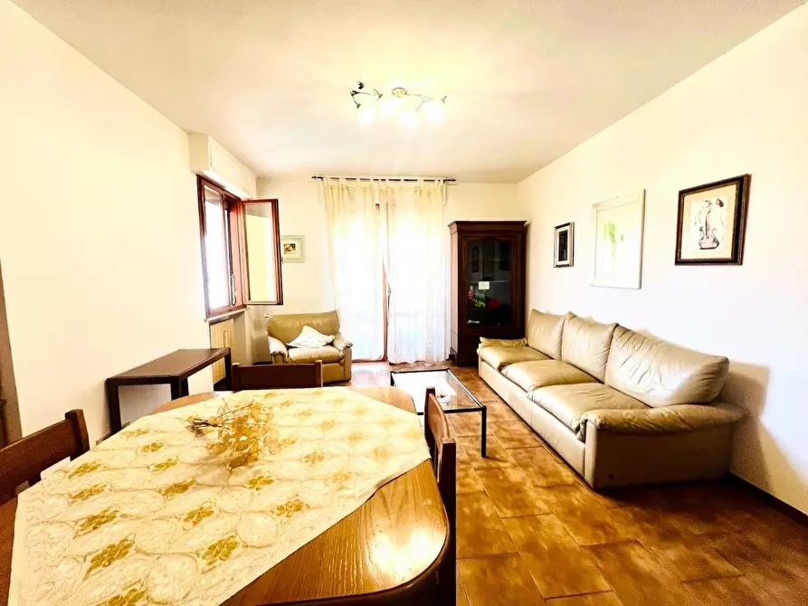 Immagine 3 di Appartamento in vendita  a Massa