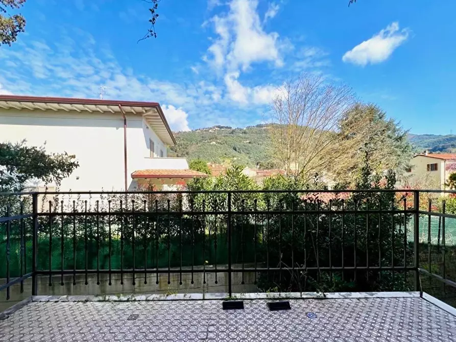 Immagine 1 di Appartamento in vendita  a Pietrasanta