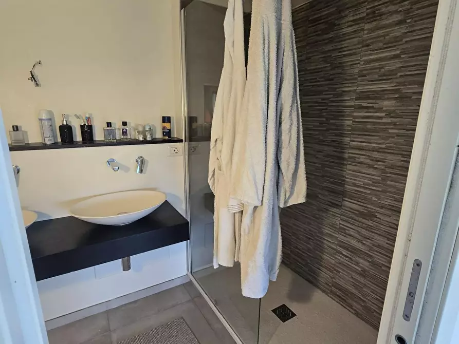 Immagine 23 di Appartamento in vendita  a Pontedera