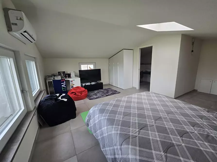 Immagine 21 di Appartamento in vendita  a Pontedera