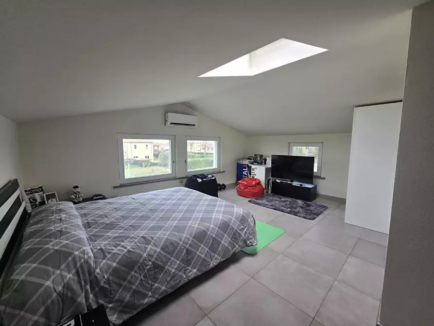 Immagine 22 di Appartamento in vendita  a Pontedera