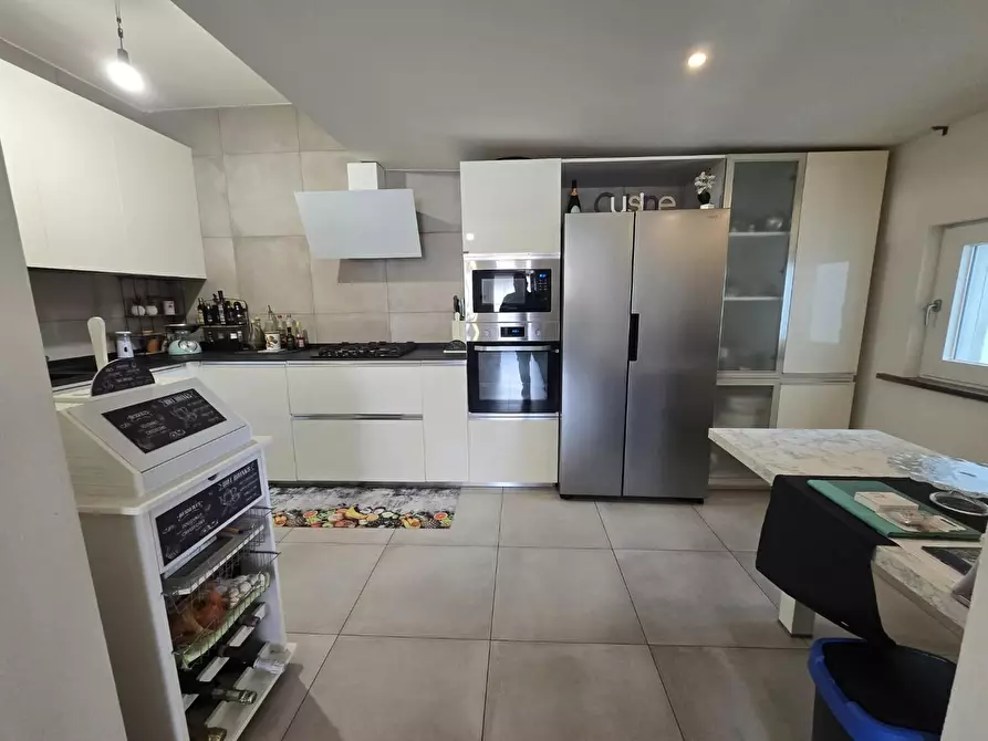 Immagine 10 di Appartamento in vendita  a Pontedera