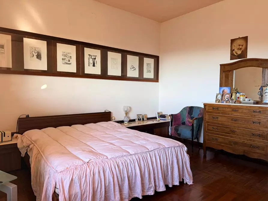 Immagine 27 di Casa bifamiliare in vendita  a Massa