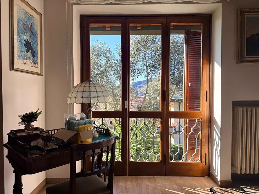 Immagine 7 di Casa bifamiliare in vendita  a Massa