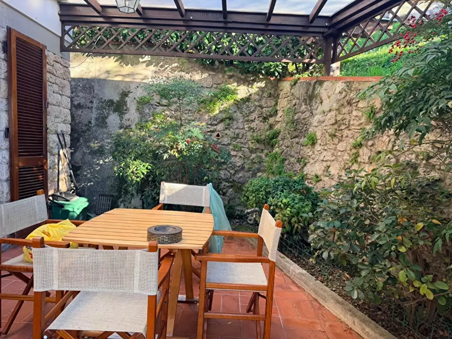 Immagine 19 di Casa bifamiliare in vendita  a Massa