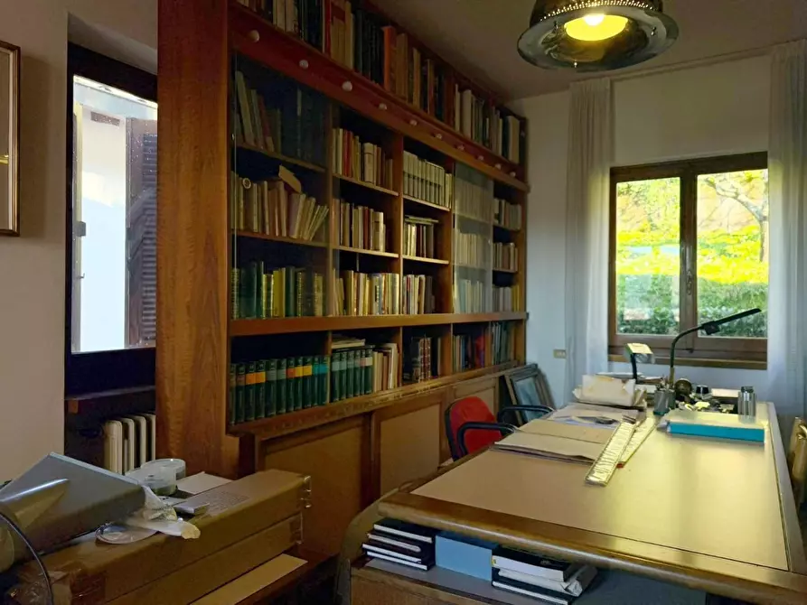 Immagine 31 di Casa bifamiliare in vendita  a Massa