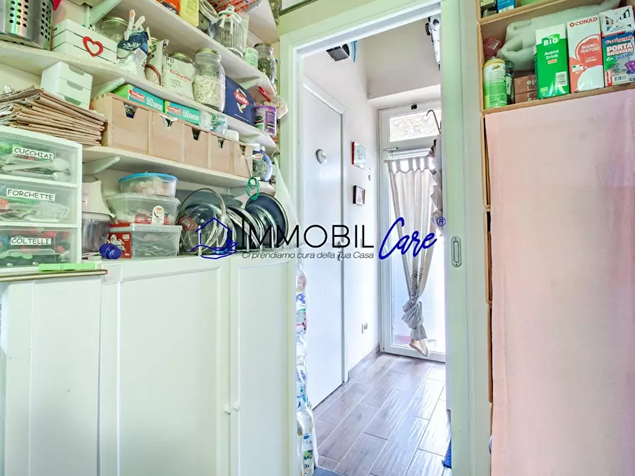 Immagine 13 di Appartamento in vendita  a Livorno