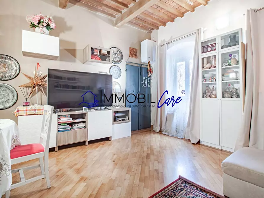 Immagine 2 di Appartamento in vendita  a Livorno