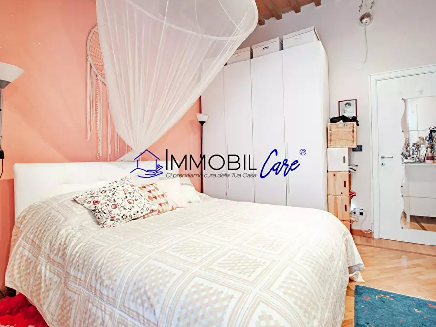 Immagine 24 di Appartamento in vendita  a Livorno