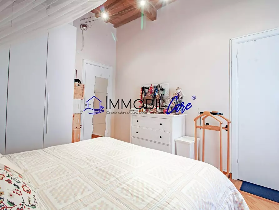 Immagine 19 di Appartamento in vendita  a Livorno