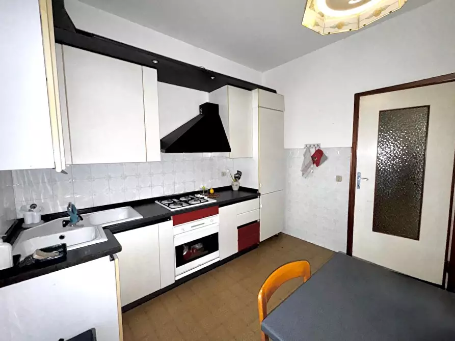 Immagine 4 di Appartamento in vendita  a Pisa