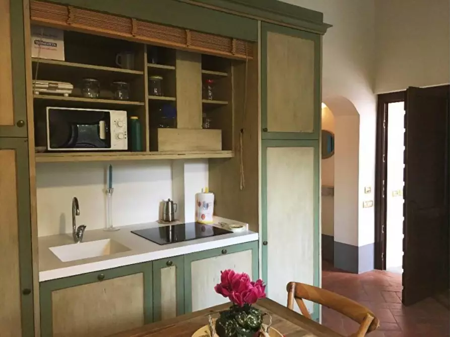 Immagine 2 di Appartamento in vendita  a Pisa