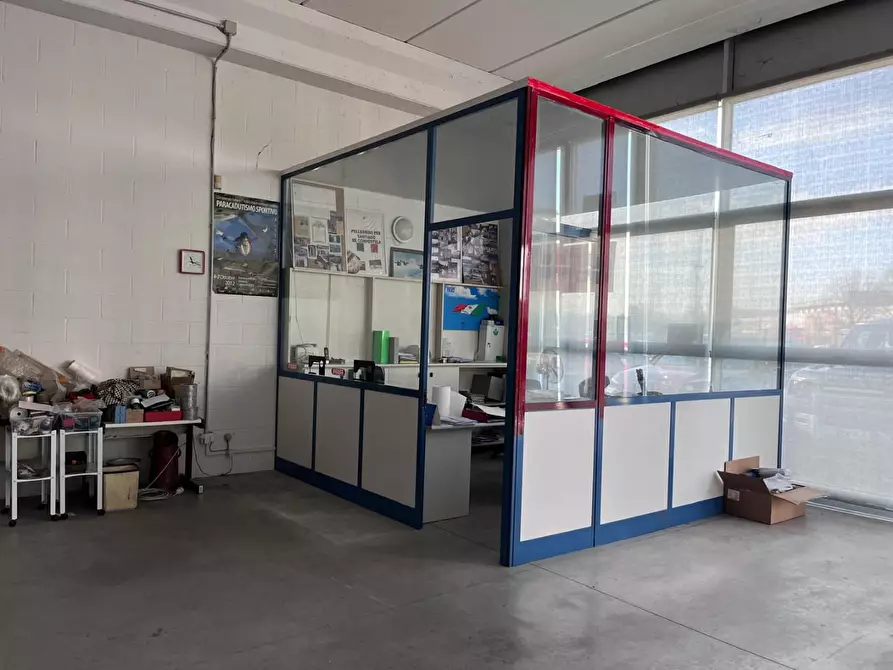 Immagine 6 di Capannone industriale in vendita  a Pontedera