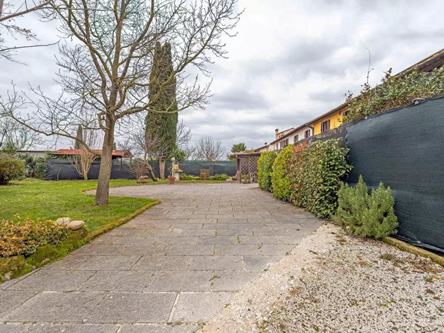 Immagine 26 di Porzione di casa in vendita  a Cascina