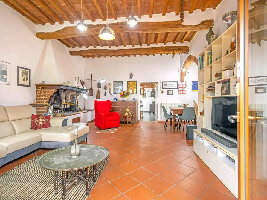 Immagine 4 di Porzione di casa in vendita  a Cascina